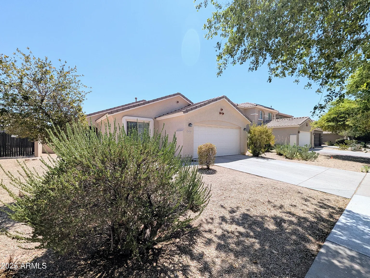 4 bed, 2.0 bath, 1615 sqft, $2,098 — Photo 2