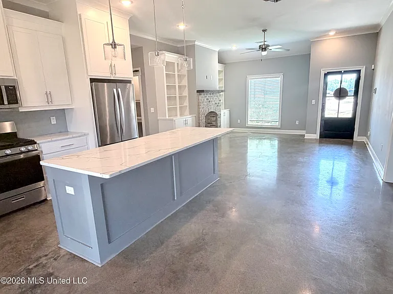 531 Birchwood Blvd — Photo 8