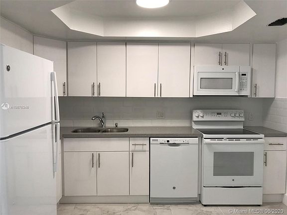 4th image of 1400 NE 169th St APT 112