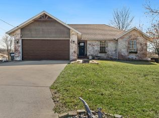 408 W Pine St, Willard, MO 65781