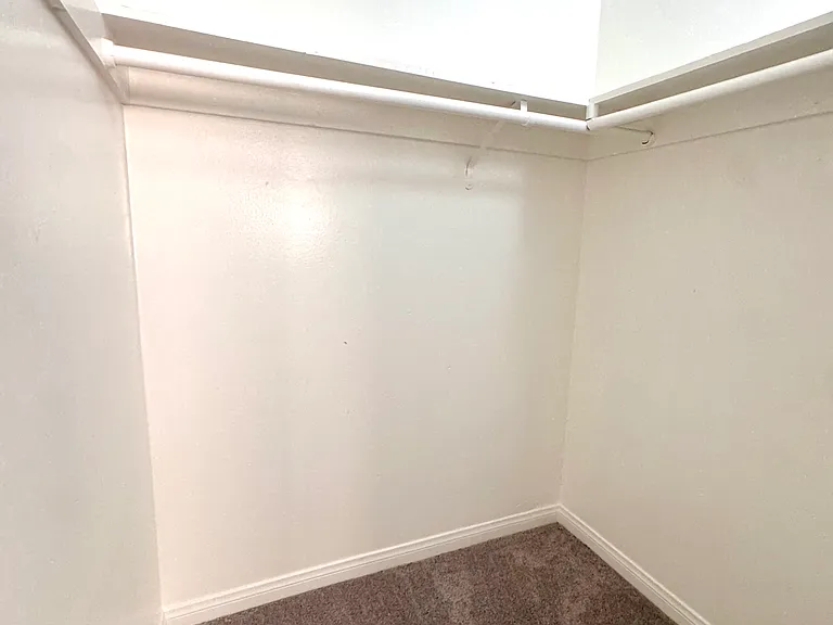 317 E Hazel St #C — Photo 8