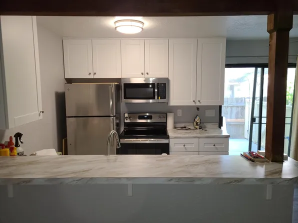 2524 Winchester St, Lodi, CA 95240