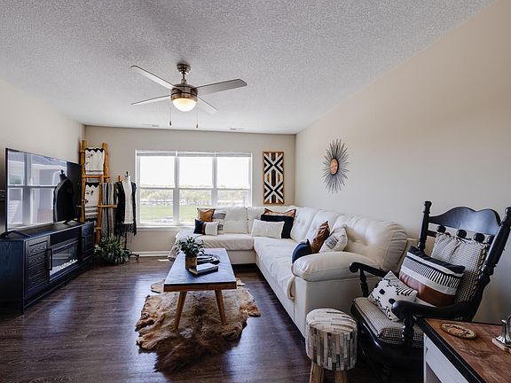 2nd image of 5509 NW Johnston Dr #103