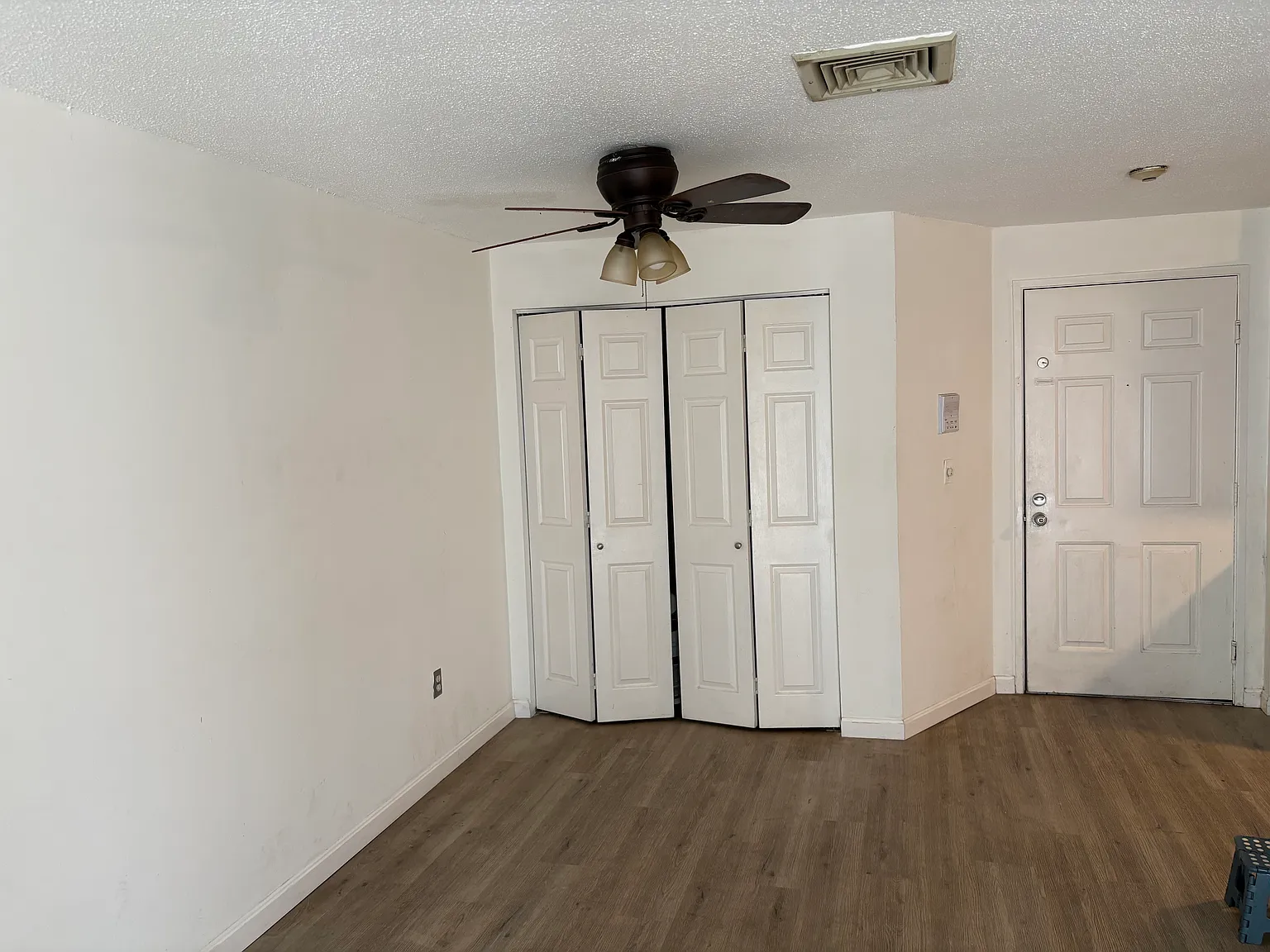 2 bed, 912 sqft, $2,000 — Photo 2
