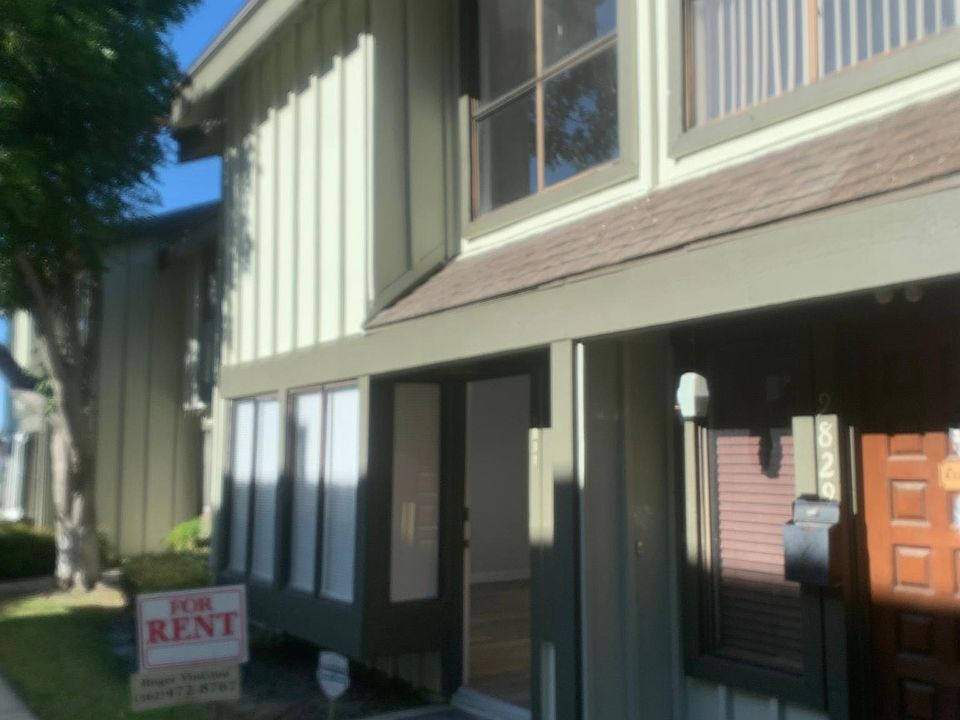 1st image of 9831 Karmont Ave