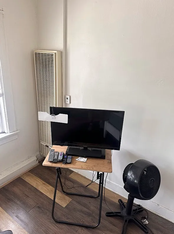 Studio, 1.0 bath, 400 sqft, $1,750 — Photo 4