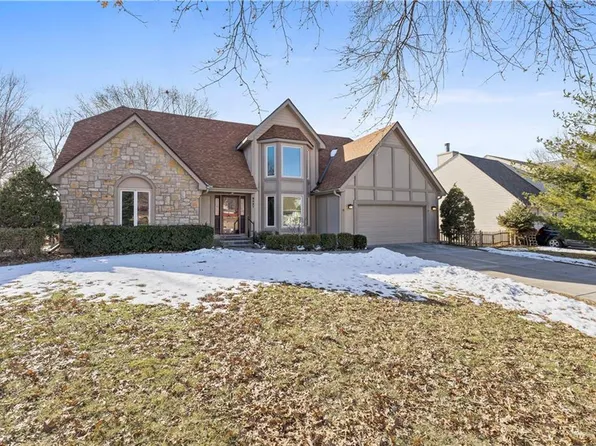 3527 NE 50th St, Kansas City, MO 64119