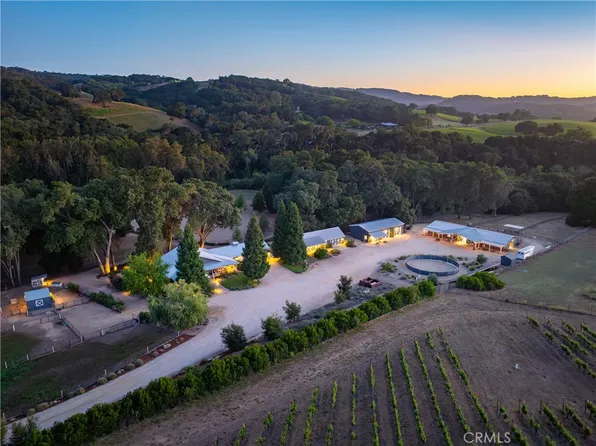 1989 Paradise Meadow Ln, Templeton, CA 93465
