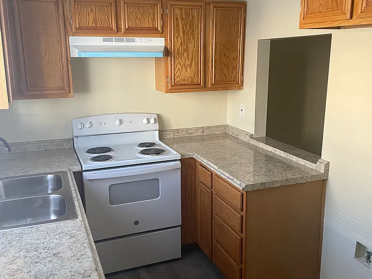 9575 Laurel Canyon Blvd #9 — Photo 4
