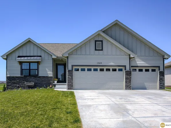 12618 Glenn St, Omaha, NE 68138