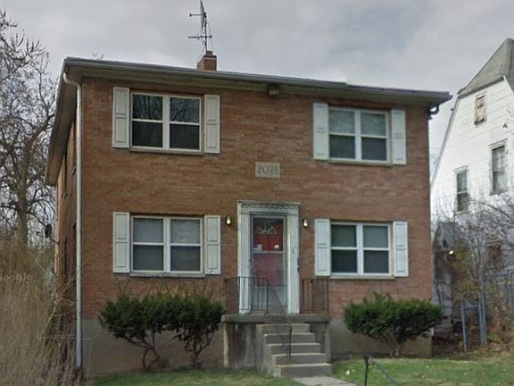2nd image of 2025 Catalpa Dr #198CEAC67