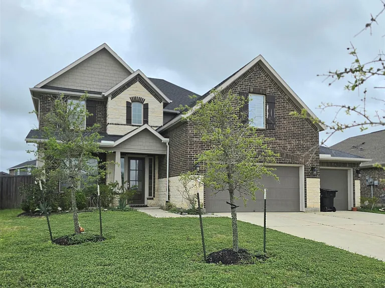 4835 Evergreen Hills Dr — Photo 1