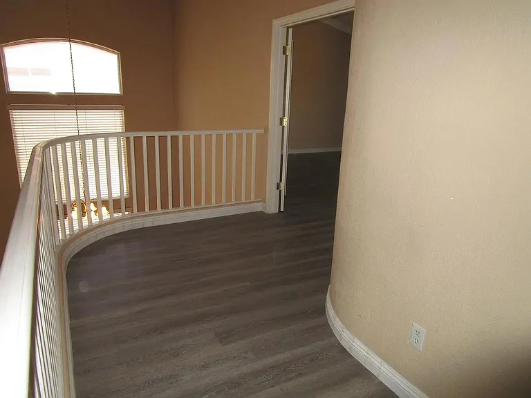 2238 Alanhurst Dr — Photo 13
