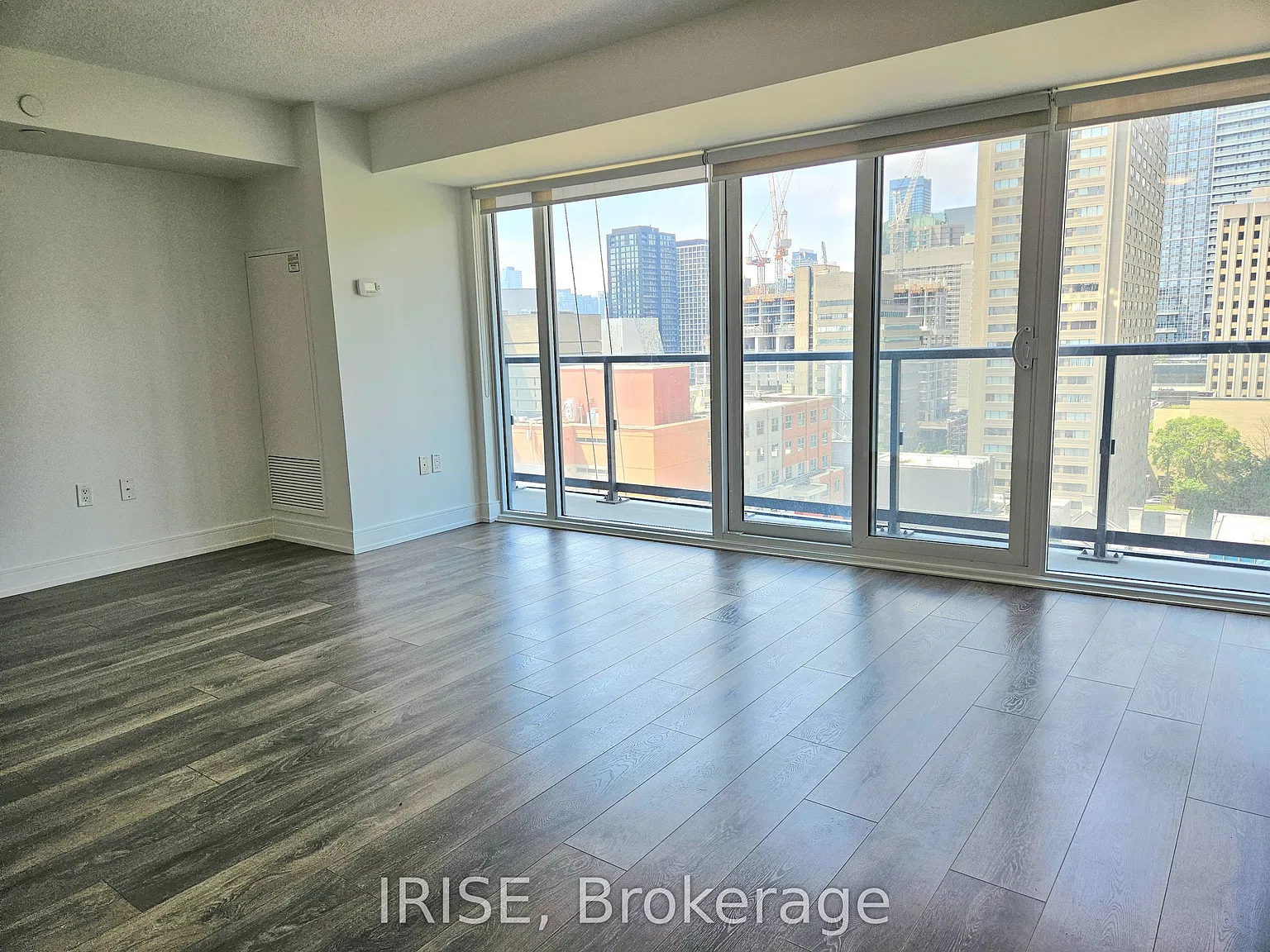 89 McGill St — Photo 2