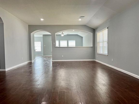 4th image of 2210 Rocky Hollow Ln