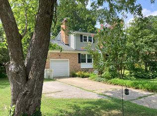 100 Chestnut Dr, Williamsburg, VA 23185