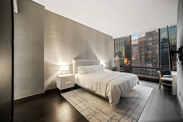 Sold by A & I Broadway | media 2