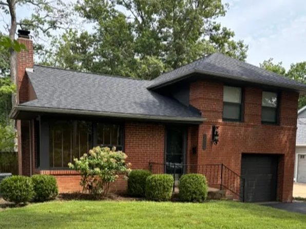 833 Westwood Pl, Saint Louis, MO 63122