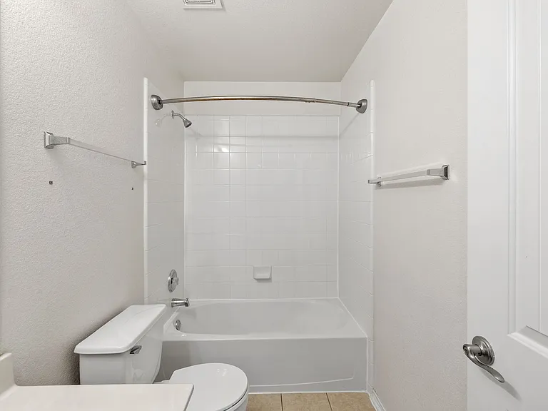 2101 Golden Arrow Ave — Photo 47