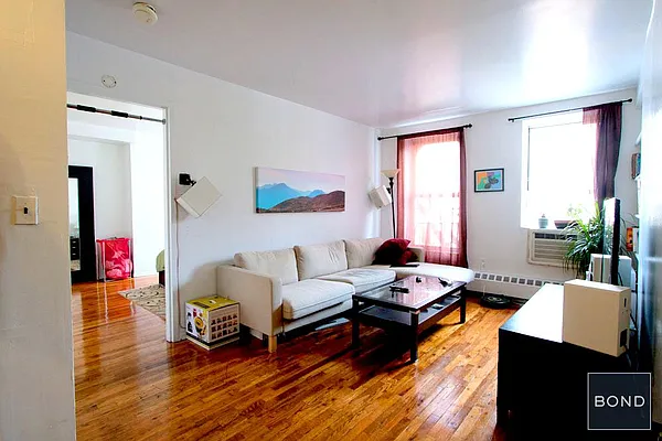 Rented by Bond New York | media 8