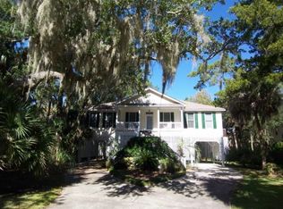 11 Gun Bluff Rd, Edisto Island, SC 29438