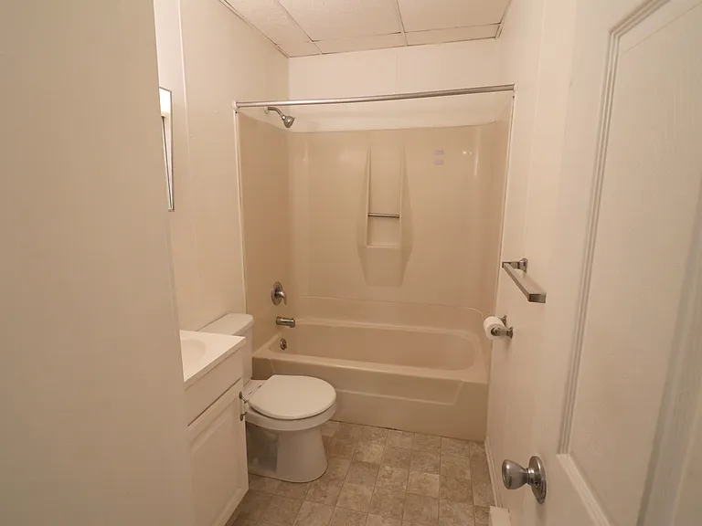 38 N Charles St — Photo 14