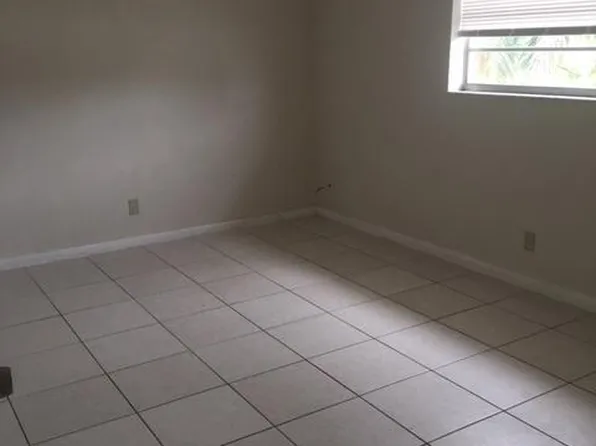 2245 Madison St, Hollywood, FL