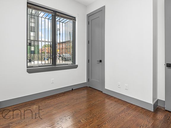 5th image of 168 Stuyvesant Ave #1F