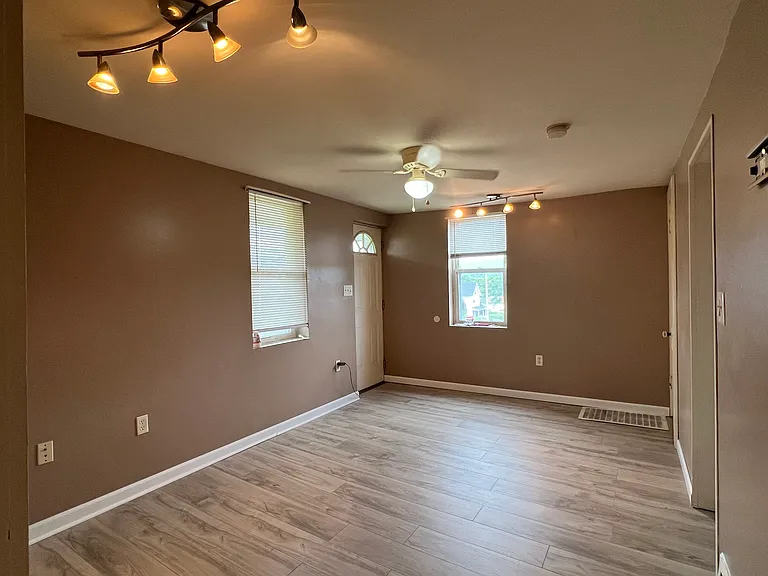 515 Breck St #1 — Photo 4