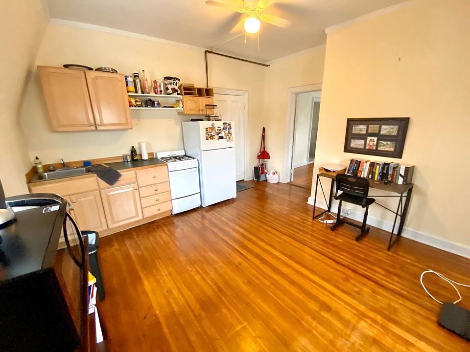 2nd image of 68 Perry St #7
