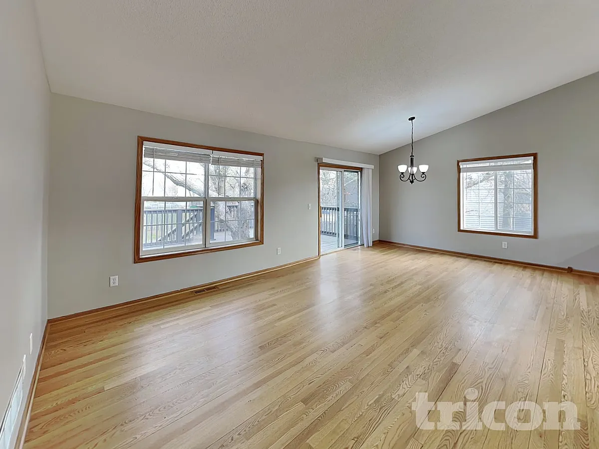 Building Photo - 5535 Highland Trl