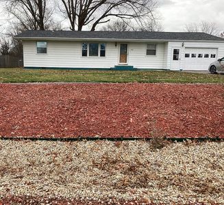 1426 N Charleston Rd, Salem, IL, 62881