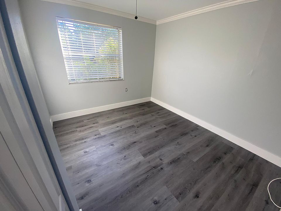2nd image of 7340 SW 21st St