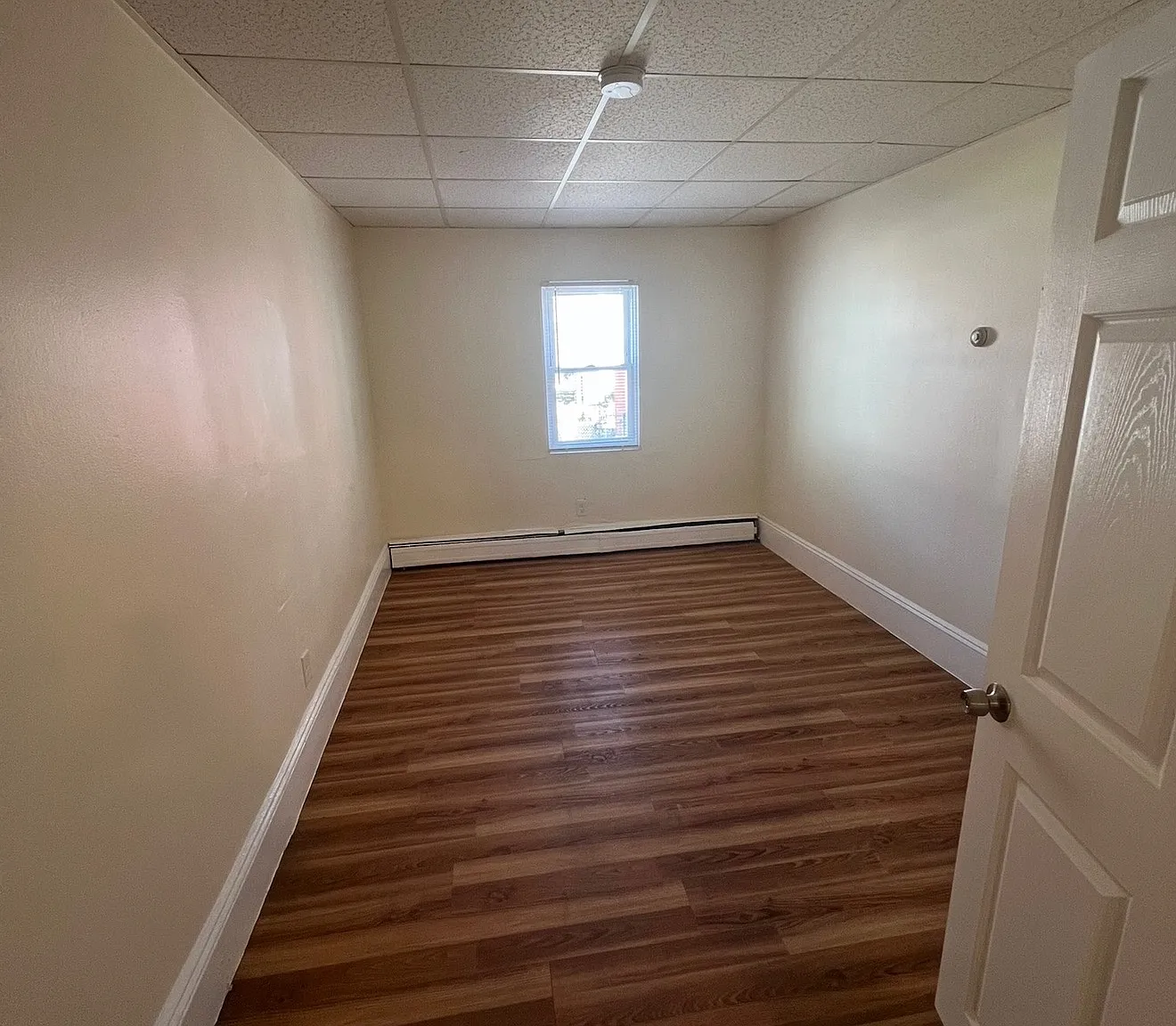 3 bed, $3,200 — Photo 2