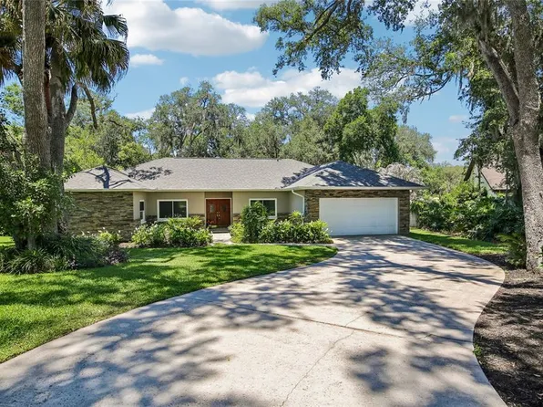 2754 Buckhorn Oaks Dr, Valrico, FL 33594