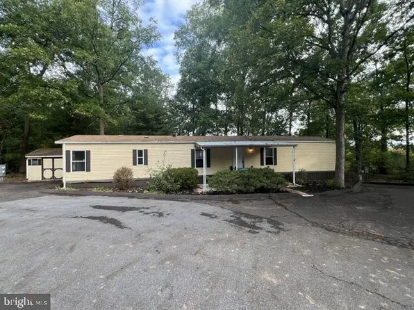 732 Dogwood Dr, Green Lane, PA 18054