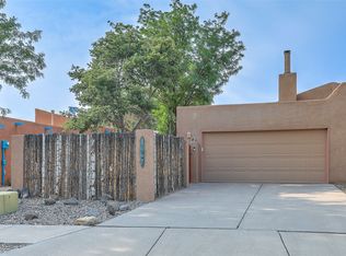 1543 Escondida Ct, Santa Fe, NM 87507