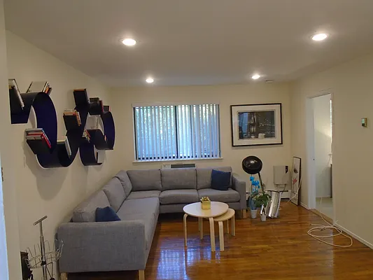 Rented by 18 REALTY | media 12