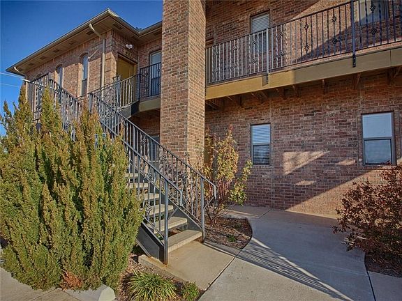 4th image of 1812 Alameda St Unit 121