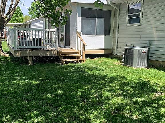 4th image of 1725 Salem Ave #1725/1727