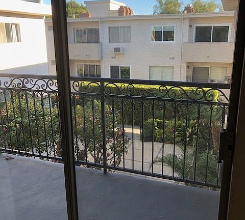5th image of 1831 Camden Ave APT 12