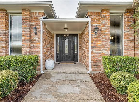 2nd image of 12410 Pleasant Valley Dr