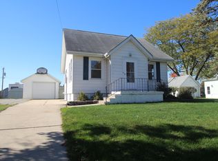 1315 Main St, Center Point, IA 52213