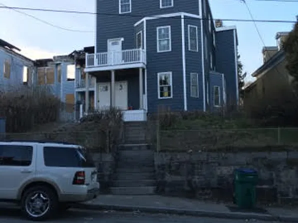 67 Varney St Unit 1, Lowell, MA 01854