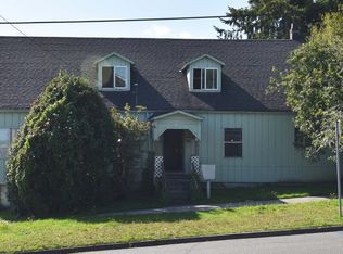 425 Hall Ave, Coos Bay, OR 97420