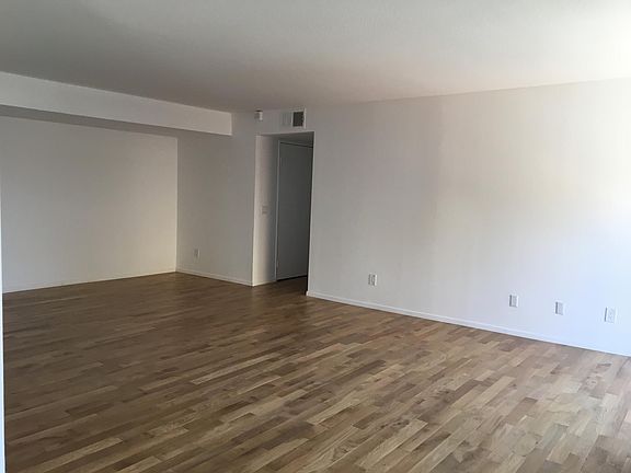 5th image of 438 S Venice Blvd APT 3