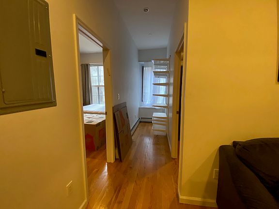 5th image of 25 W 19th St APT 4R