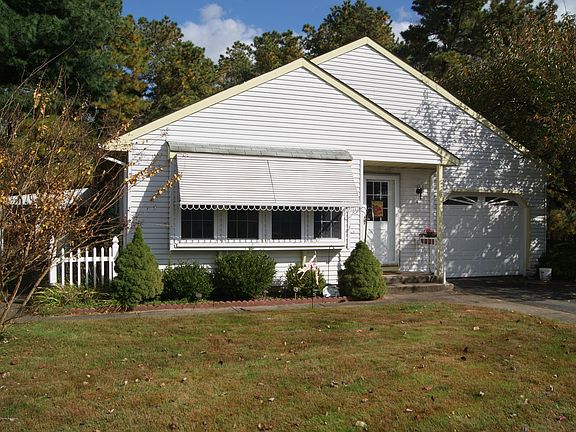 2nd image of 4 Brooklane Ct #60