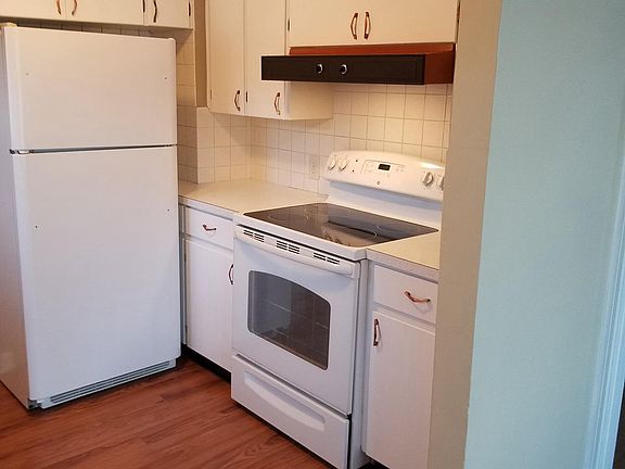 2nd image of 1636 Wildon Ave
