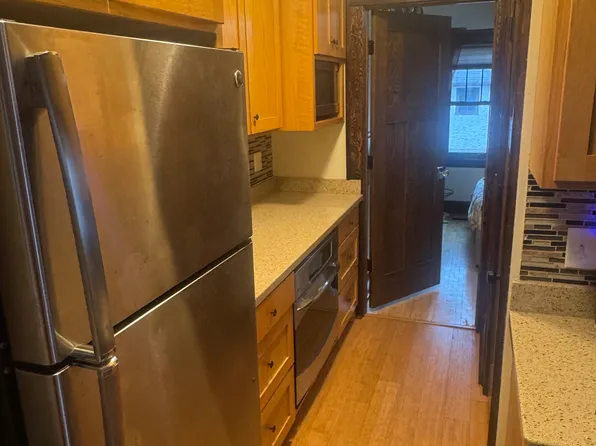 601 Lexington Pkwy N #2, Saint Paul, MN 55104